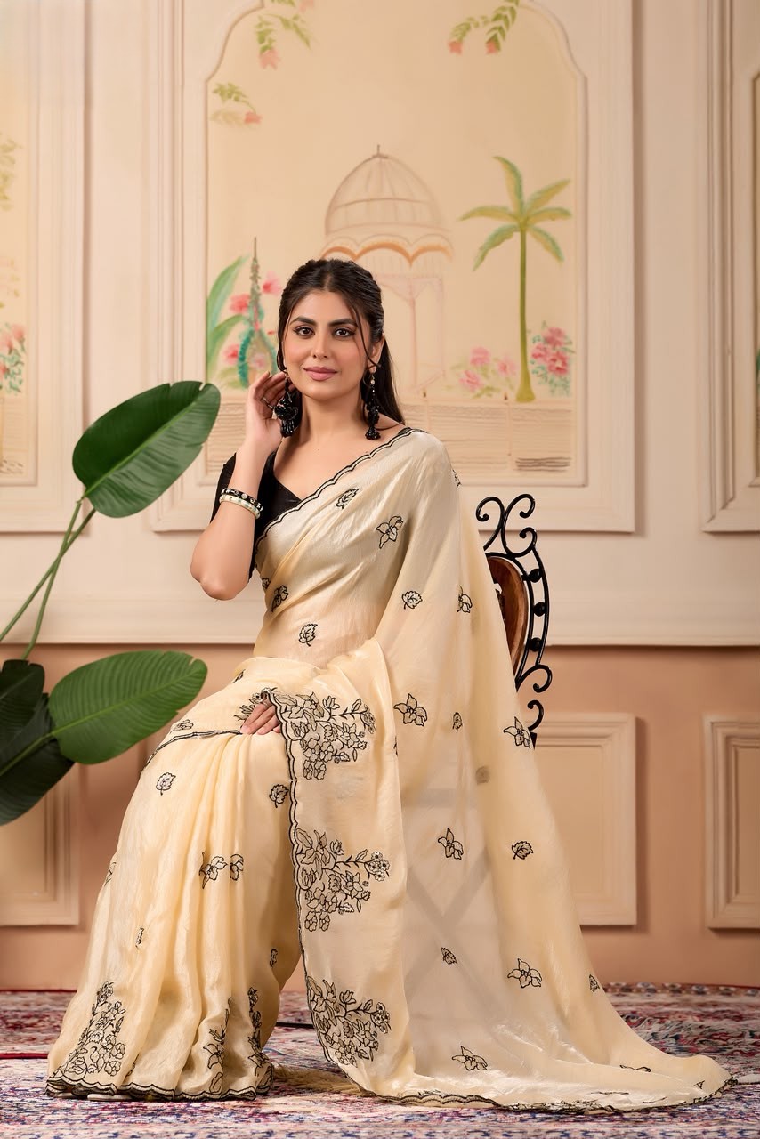 Floral Scalloped Space Silk Designer Saree